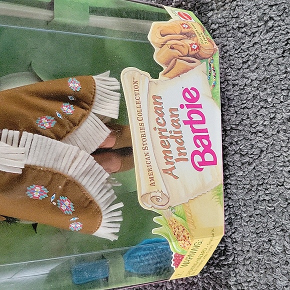 American Indian Barbie - Picture 2 of 9